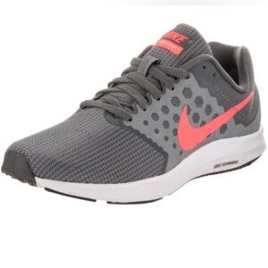 Nike Downshifter 7 Women’s Running Shoes sneakers gray and pink size‎ 9W